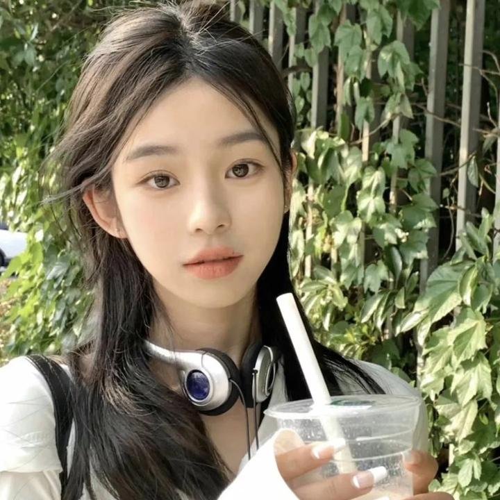 资本家小姐重生掏空家产去寻夫